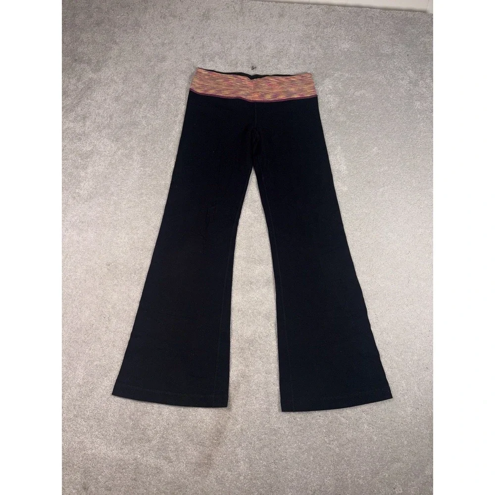 Lululemon Groove Pant Size 6 Black Magnum Dew Berry  Flare Yoga
